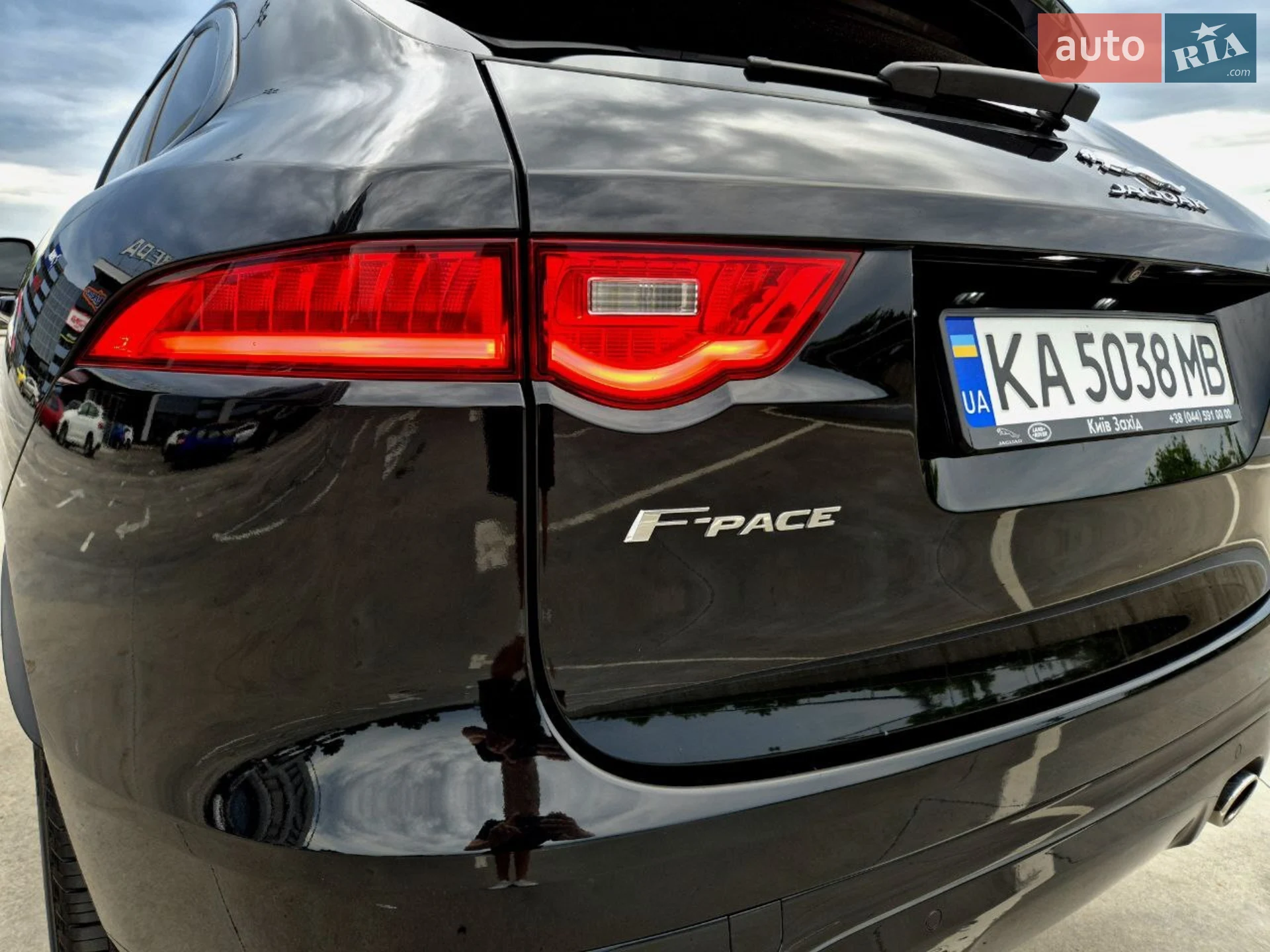 2017 Jaguar F-Pace - мініатюра 8
