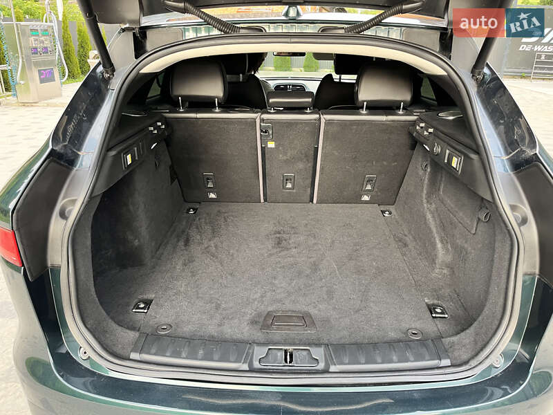 Позашляховик / Кросовер Jaguar F-Pace 2016 в Львові фото 22 Позашляховик / Кросовер Jaguar F-Pace 2016 в Львові