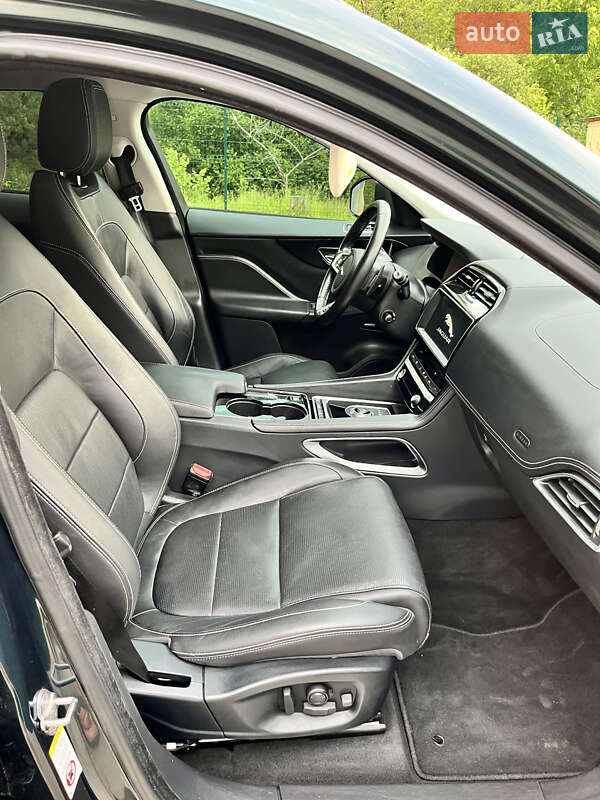 Позашляховик / Кросовер Jaguar F-Pace 2016 в Львові фото 33 Позашляховик / Кросовер Jaguar F-Pace 2016 в Львові