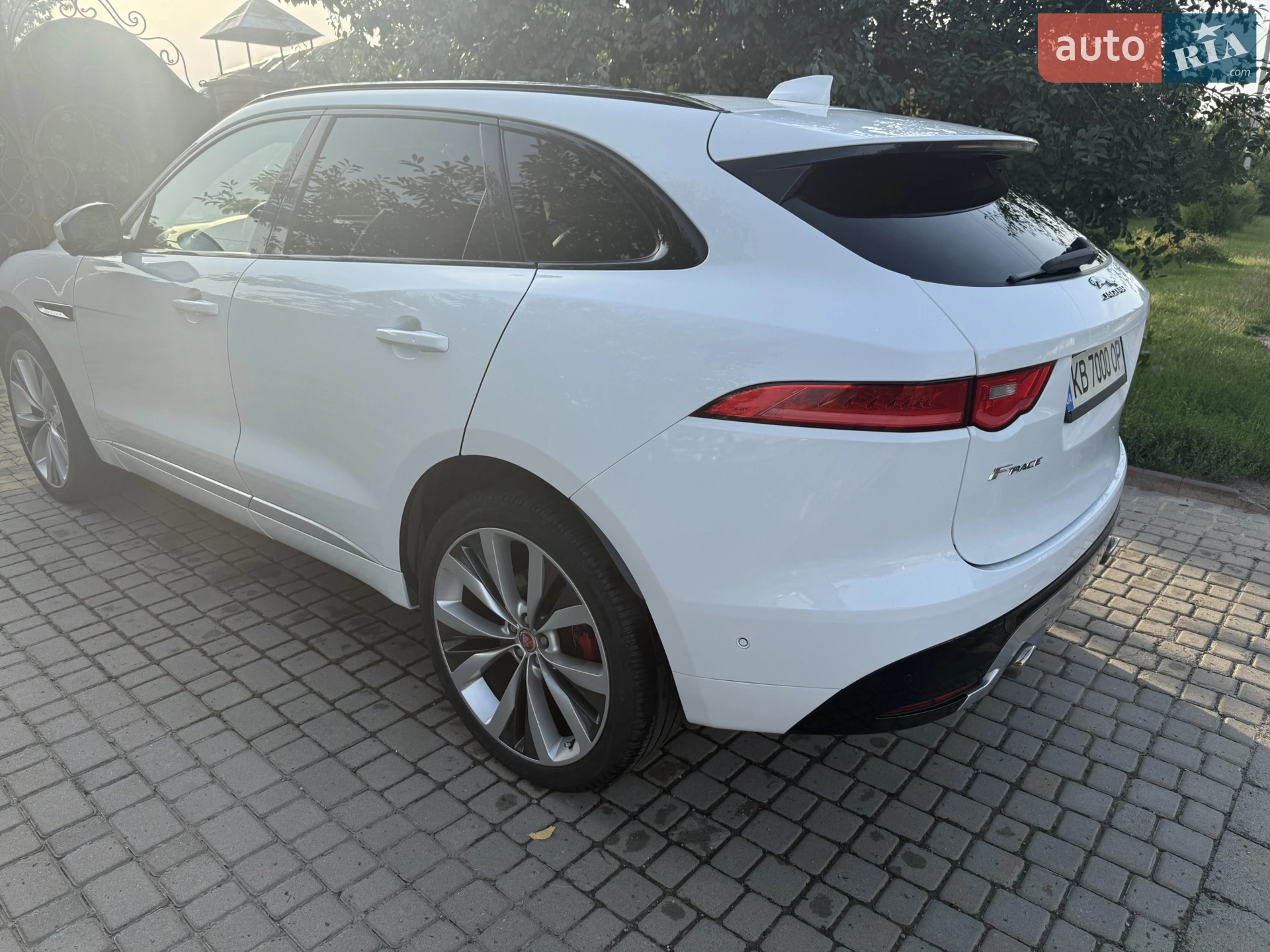 2017 Jaguar F-Pace - мініатюра 5