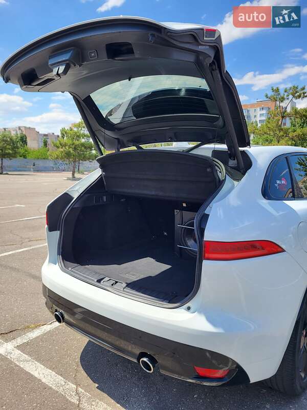 Позашляховик / Кросовер Jaguar F-Pace 2016 в Миколаєві