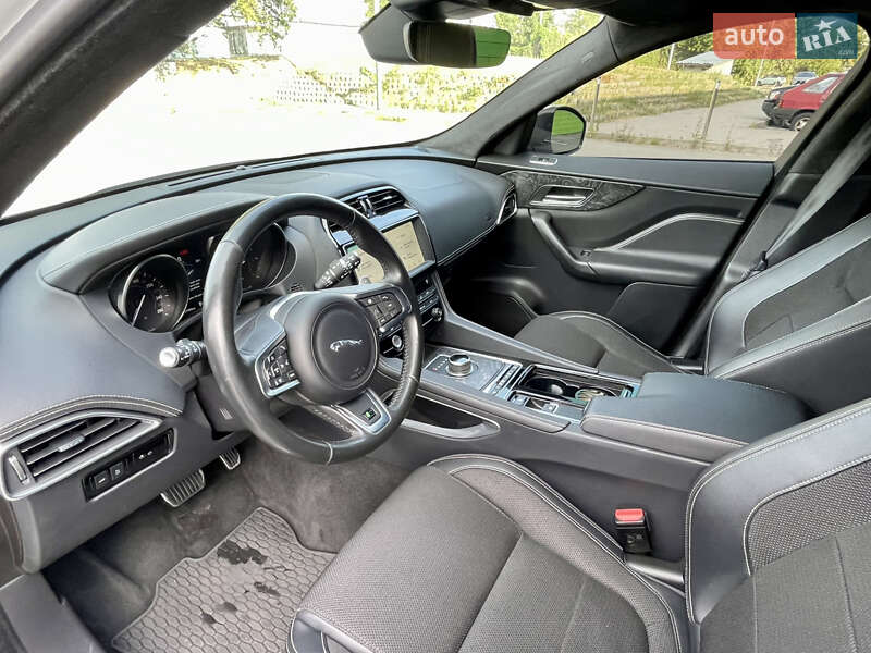 Внедорожник / Кроссовер Jaguar F-Pace 2020 в Киеве