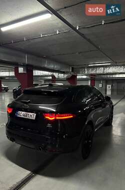 Внедорожник / Кроссовер Jaguar F-Pace 2016 в 