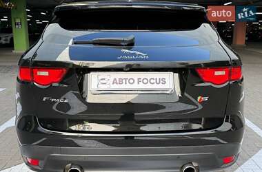 Внедорожник / Кроссовер Jaguar F-Pace 2016 в 
