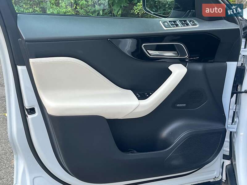 Позашляховик / Кросовер Jaguar F-Pace 2018 в Києві