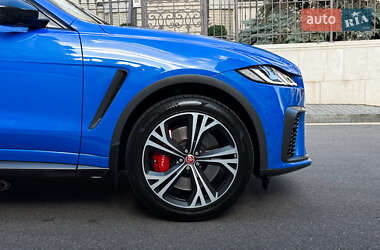 Внедорожник / Кроссовер Jaguar F-Pace 2021 в 