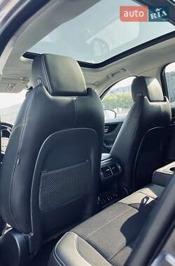 Позашляховик / Кросовер Jaguar F-Pace 2017 в 