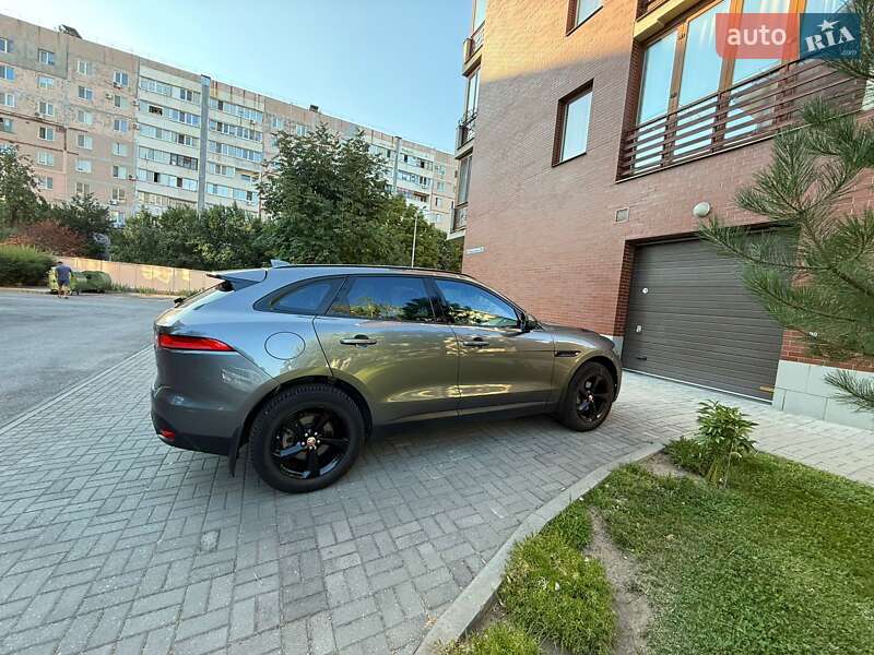 Внедорожник / Кроссовер Jaguar F-Pace 2016 в Запорожье