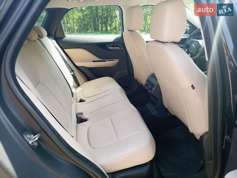 Внедорожник / Кроссовер Jaguar F-Pace 2017 в Киеве