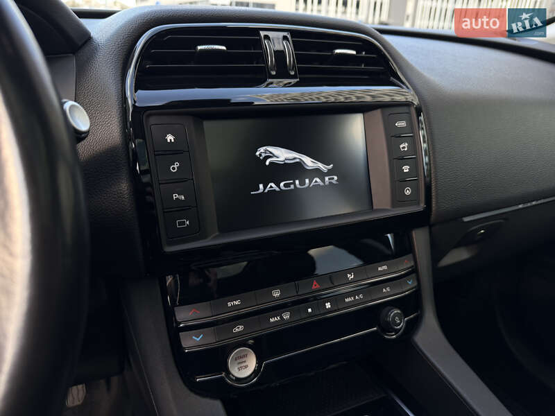 Позашляховик / Кросовер Jaguar F-Pace 2017 в Києві