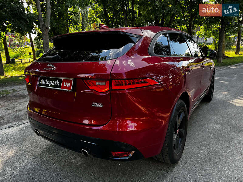 Внедорожник / Кроссовер Jaguar F-Pace 2016 в Киеве
