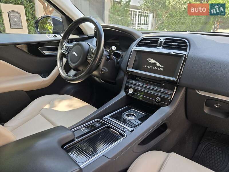 Внедорожник / Кроссовер Jaguar F-Pace 2017 в Киеве
