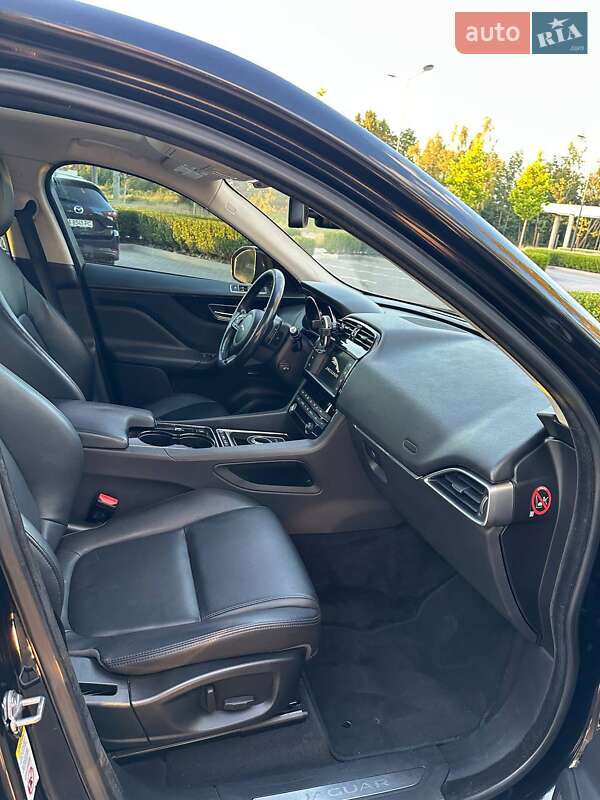 Позашляховик / Кросовер Jaguar F-Pace 2017 в Ірпені фото 28 Позашляховик / Кросовер Jaguar F-Pace 2017 в Ірпені