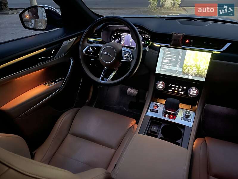 Позашляховик / Кросовер Jaguar F-Pace 2022 в Дніпрі
