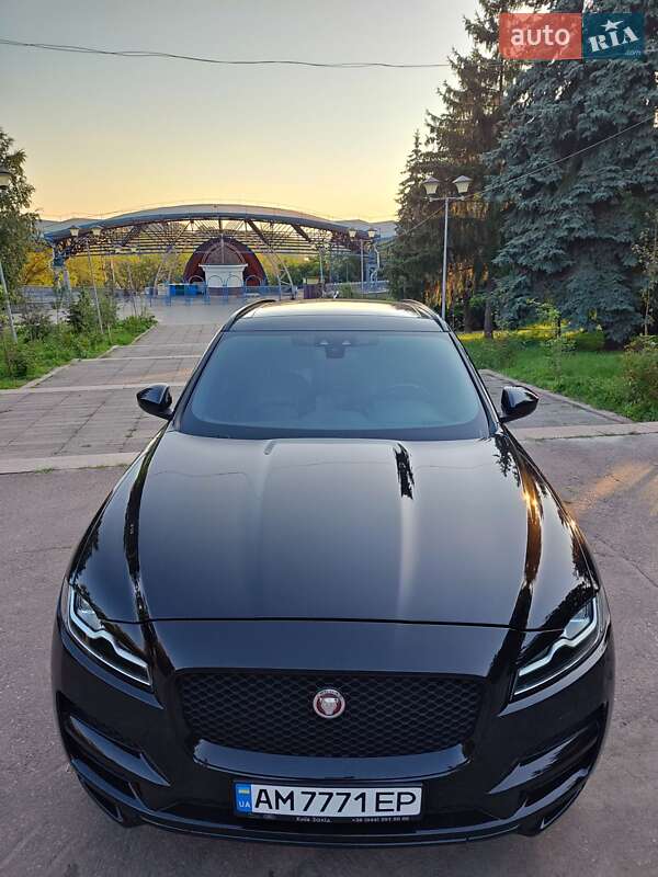 Внедорожник / Кроссовер Jaguar F-Pace 2017 в Житомире