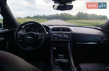 Внедорожник / Кроссовер Jaguar F-Pace 2020 в 