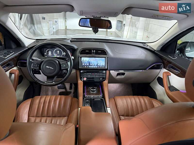 Позашляховик / Кросовер Jaguar F-Pace 2016 в Києві фото 18 Позашляховик / Кросовер Jaguar F-Pace 2016 в Києві