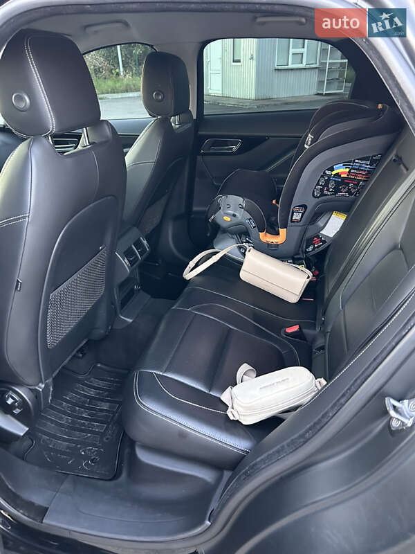 Внедорожник / Кроссовер Jaguar F-Pace 2017 в Мукачево