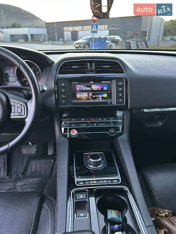 Внедорожник / Кроссовер Jaguar F-Pace 2017 в Мукачево