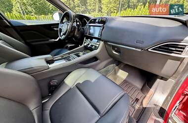Позашляховик / Кросовер Jaguar F-Pace 2017 в 