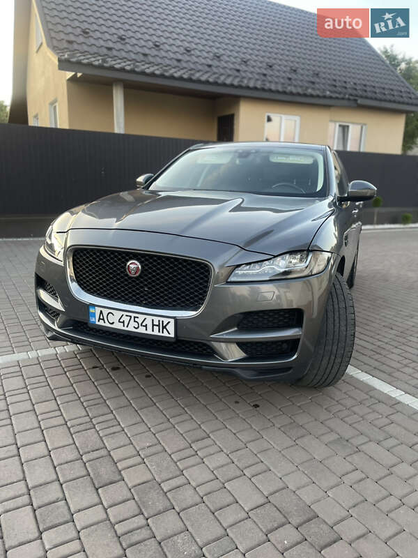 Позашляховик / Кросовер Jaguar F-Pace 2016 в 