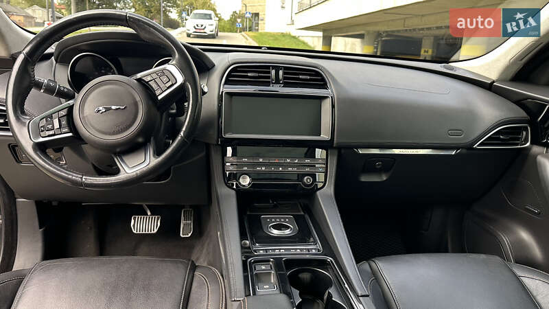 Позашляховик / Кросовер Jaguar F-Pace 2019 в Львові