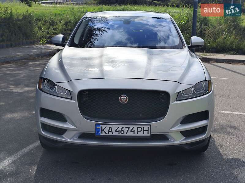 Позашляховик / Кросовер Jaguar F-Pace 2017 в Києві