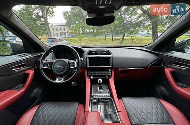 Внедорожник / Кроссовер Jaguar F-Pace 2019 в 