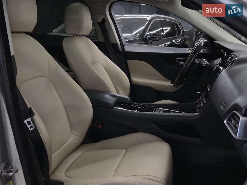 Внедорожник / Кроссовер Jaguar F-Pace 2016 в Николаеве фото 12 Внедорожник / Кроссовер Jaguar F-Pace 2016 в Николаеве