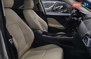 Позашляховик / Кросовер Jaguar F-Pace 2016 в 