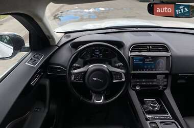 Позашляховик / Кросовер Jaguar F-Pace 2018 в 