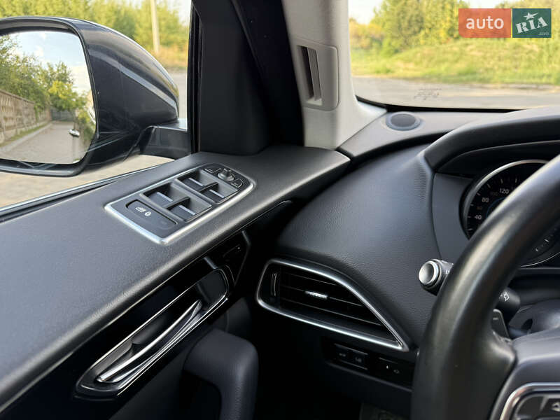 Позашляховик / Кросовер Jaguar F-Pace 2017 в Луцьку