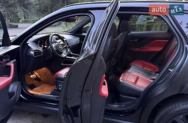 Внедорожник / Кроссовер Jaguar F-Pace 2018 в 