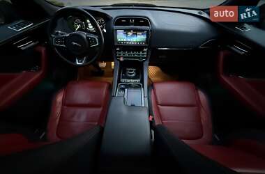 Внедорожник / Кроссовер Jaguar F-Pace 2018 в 
