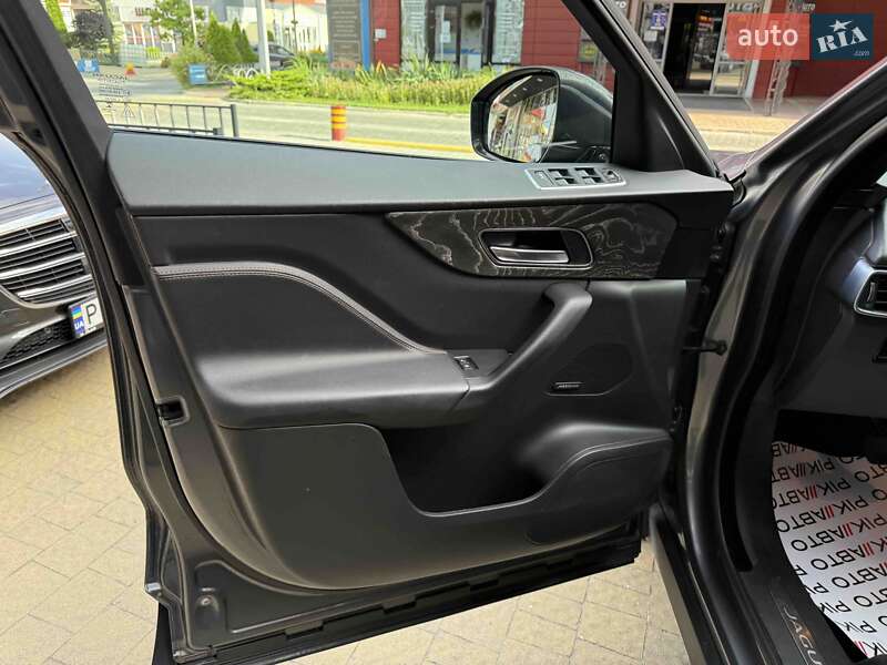 Внедорожник / Кроссовер Jaguar F-Pace 2016 в Львове фото 12 Внедорожник / Кроссовер Jaguar F-Pace 2016 в Львове