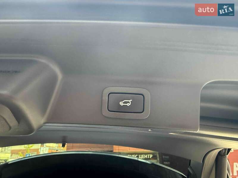 Внедорожник / Кроссовер Jaguar F-Pace 2016 в Львове фото 42 Внедорожник / Кроссовер Jaguar F-Pace 2016 в Львове