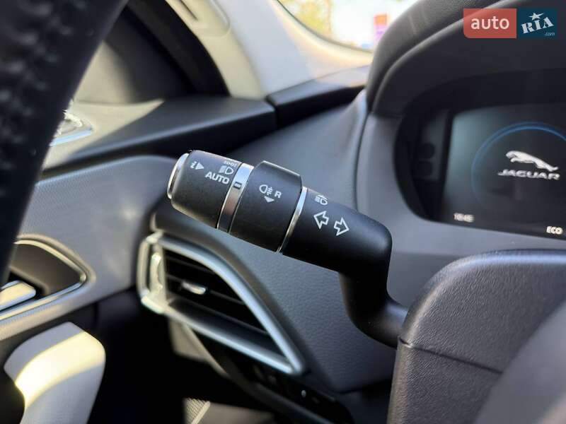 Внедорожник / Кроссовер Jaguar F-Pace 2017 в Киеве фото 21 Внедорожник / Кроссовер Jaguar F-Pace 2017 в Киеве