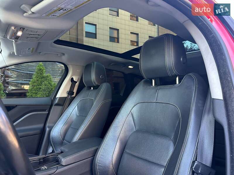 Внедорожник / Кроссовер Jaguar F-Pace 2016 в Одессе фото 26 Внедорожник / Кроссовер Jaguar F-Pace 2016 в Одессе