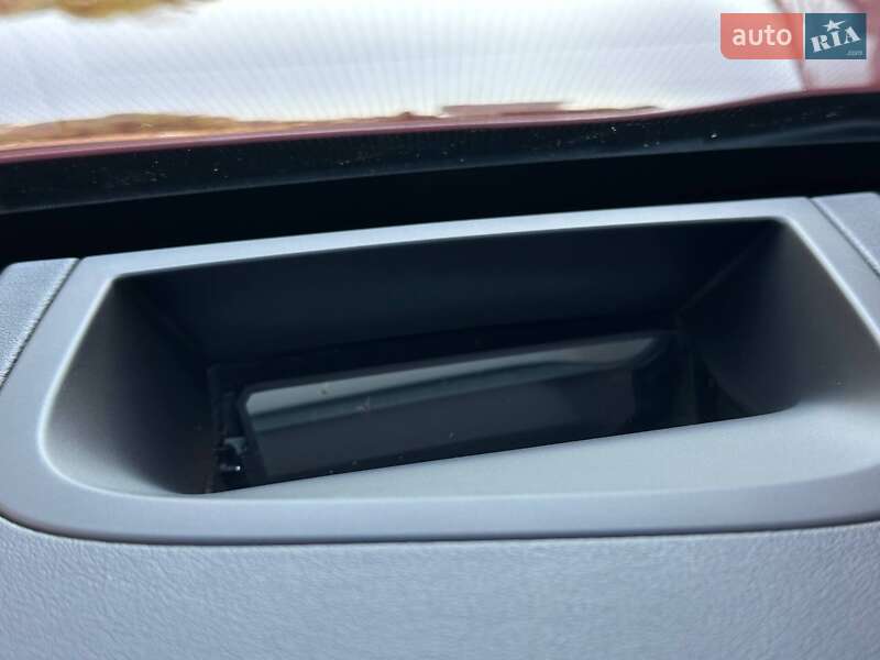 Внедорожник / Кроссовер Jaguar F-Pace 2016 в Одессе фото 33 Внедорожник / Кроссовер Jaguar F-Pace 2016 в Одессе