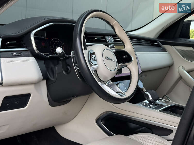 Внедорожник / Кроссовер Jaguar F-Pace 2021 в Киеве