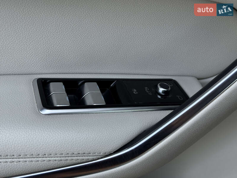 Внедорожник / Кроссовер Jaguar F-Pace 2021 в Киеве