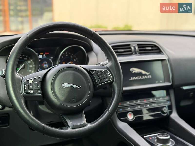 Позашляховик / Кросовер Jaguar F-Pace 2019 в Луцьку