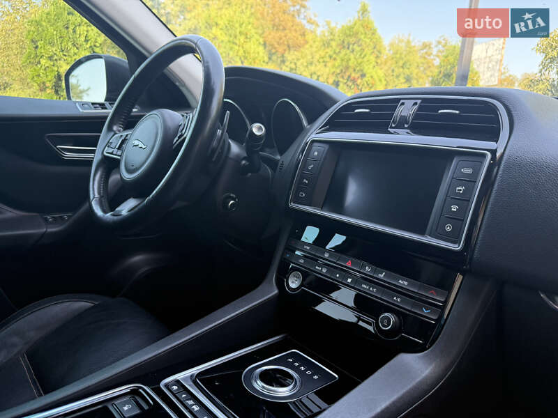 Позашляховик / Кросовер Jaguar F-Pace 2017 в Хмельницькому