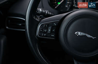 Внедорожник / Кроссовер Jaguar F-Pace 2017 в 