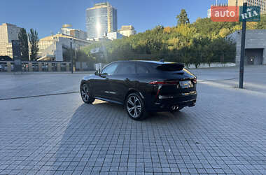 Позашляховик / Кросовер Jaguar F-Pace 2023 в 