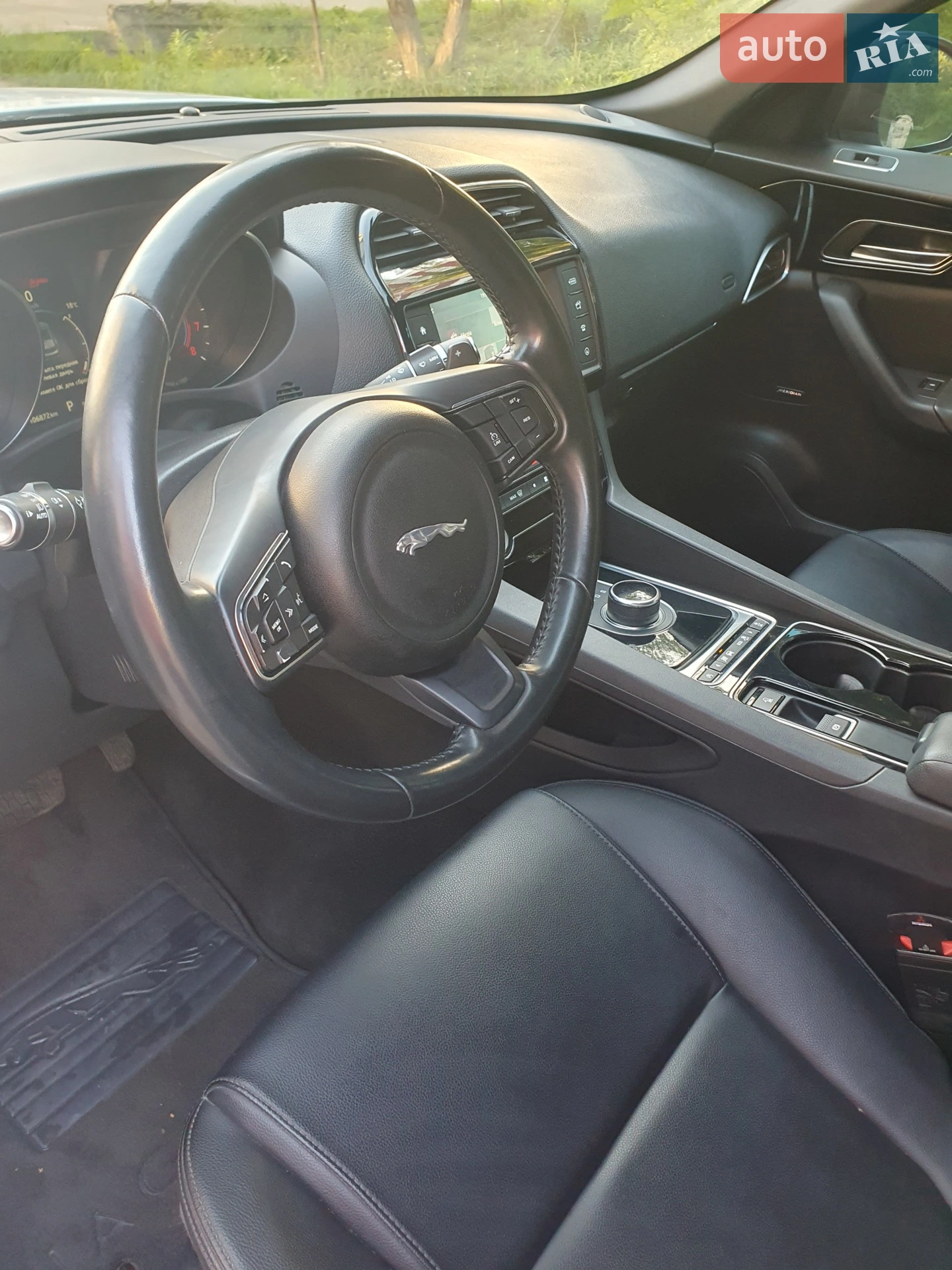 2017 Jaguar F-Pace - мініатюра 14