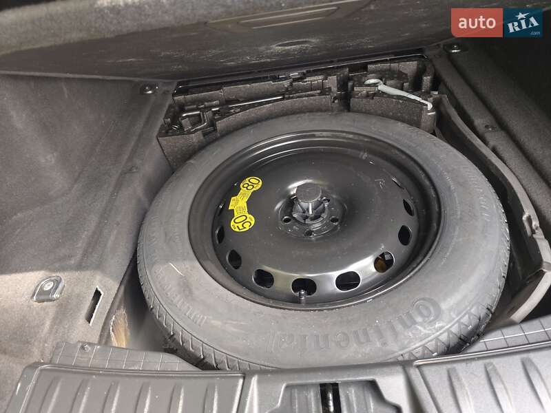 Внедорожник / Кроссовер Jaguar F-Pace 2018 в Львове фото 26 Внедорожник / Кроссовер Jaguar F-Pace 2018 в Львове