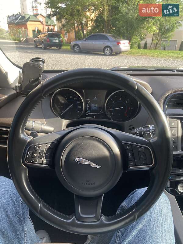 Позашляховик / Кросовер Jaguar F-Pace 2016 в Хмельницькому фото 44 Позашляховик / Кросовер Jaguar F-Pace 2016 в Хмельницькому