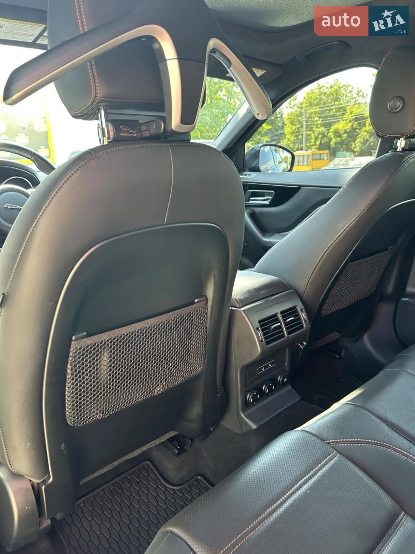 2018 Jaguar F-Pace - мініатюра 11