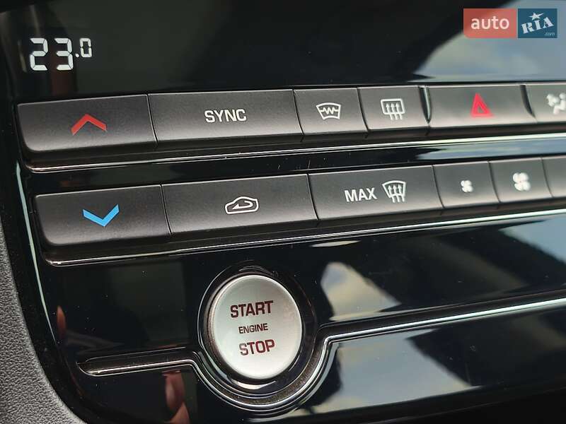 Позашляховик / Кросовер Jaguar F-Pace 2018 в Дніпрі